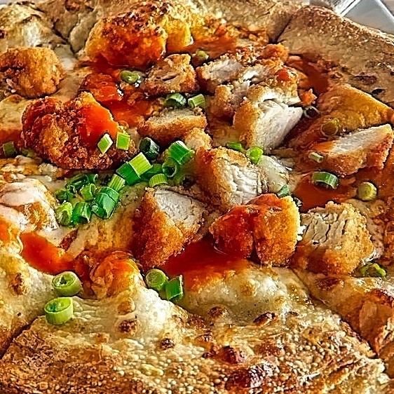 BUFFALO CHICKEN PIZZA