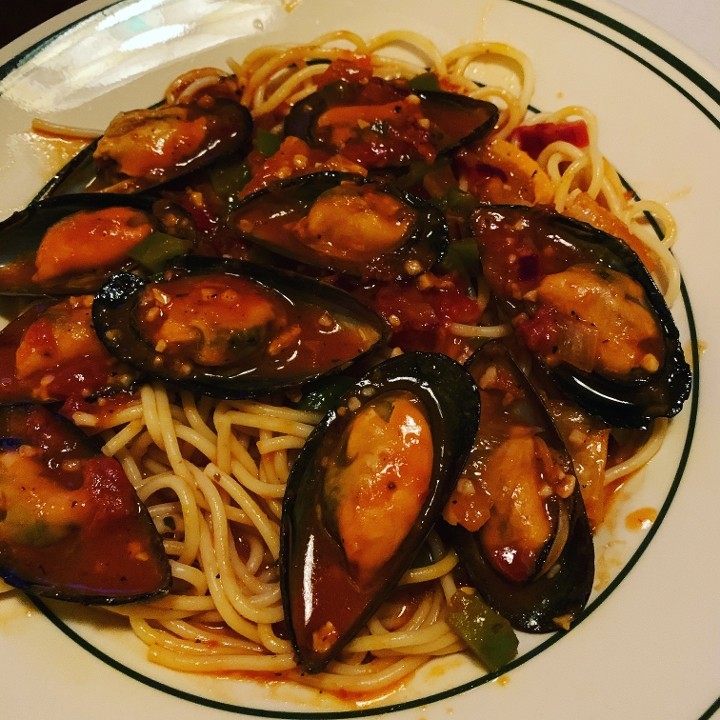 Mussels Garlic Tomato Pasta