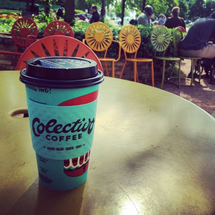 Large Colectivo Coffee