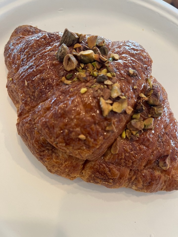PISTACHIO CROISSANT