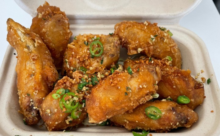 Salt & Pepper Chicken Wings (8)