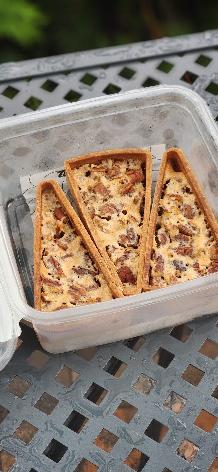 Box of 2 Pecan Tarts GF