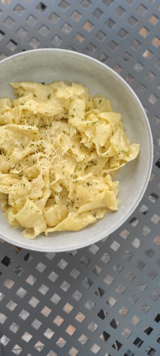 Creamy Lemon Garlic Pappardelle Pasta