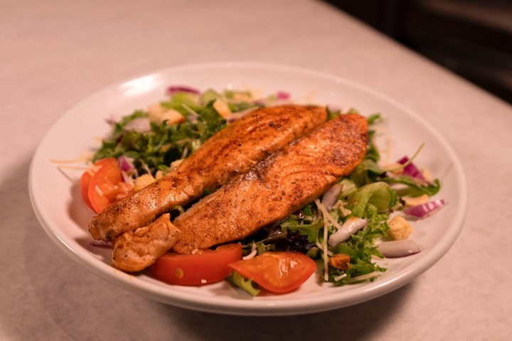 Grilled Salmon Salad