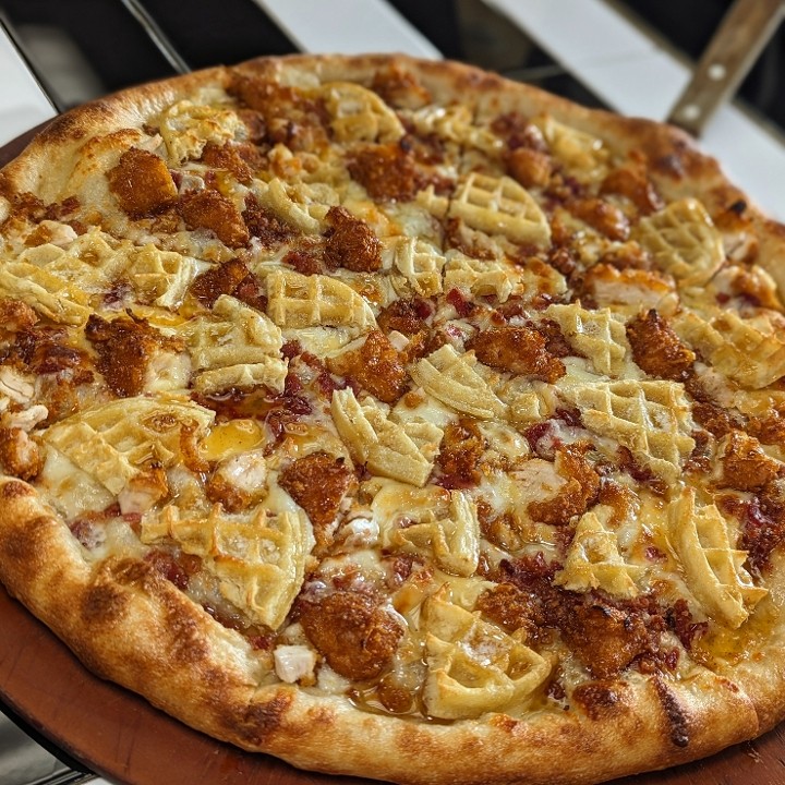 16" Chicken and Waffle Pizza
