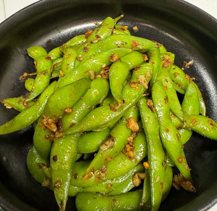 Garlicky Spicy Edamame