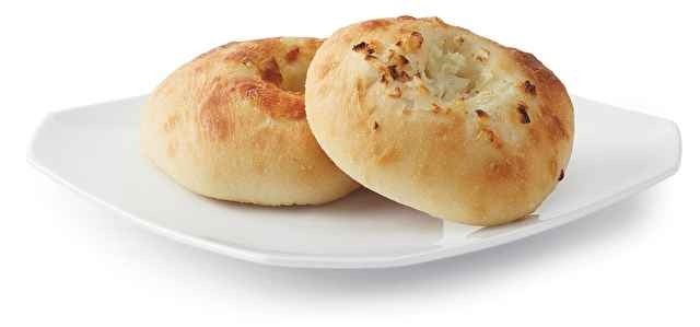 Bialy - onion cheddar