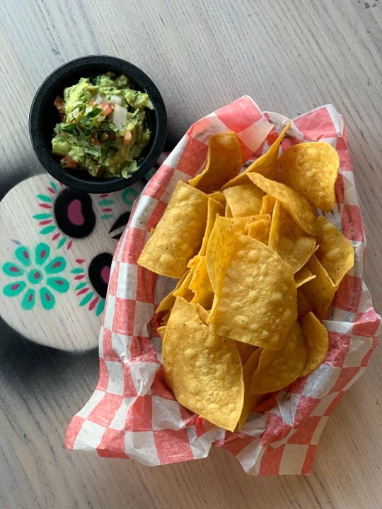 Guacamole & Chips To-Go