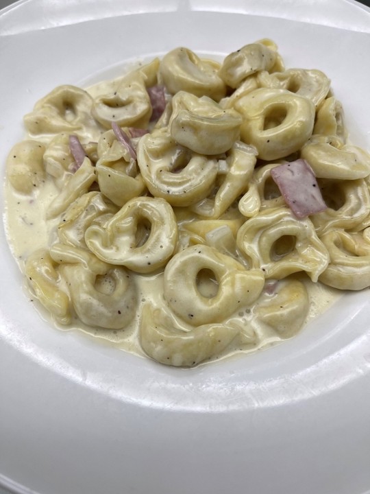 TORTELLINI, HAM, & ONIONS D