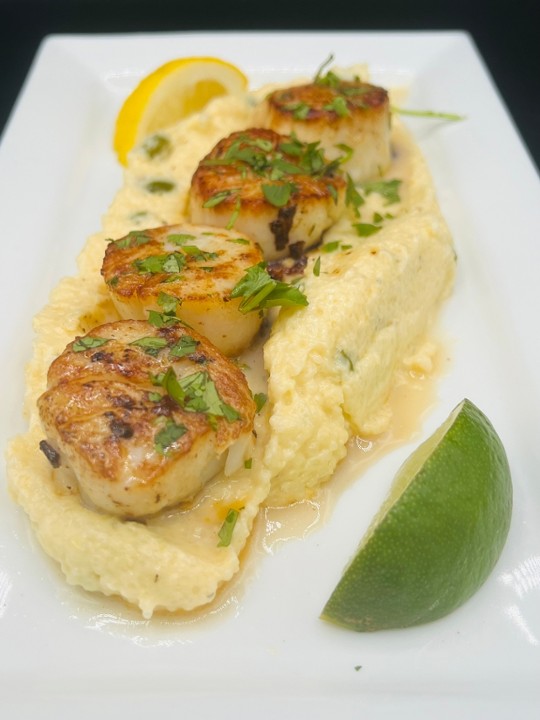 Scallops & Grits