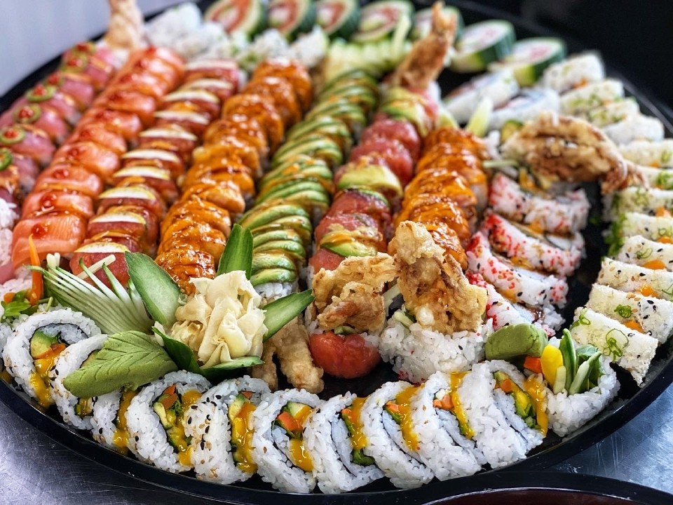 Chef's Choice Sushi Platter MED