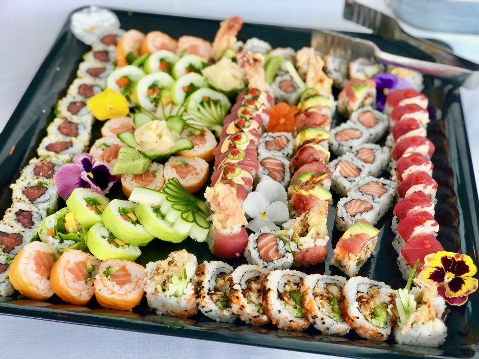 Chef's Choice Sushi Platter LG