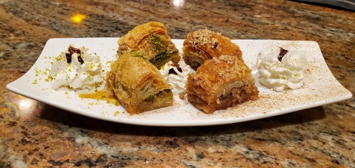 Mix Baklava (4 PC)