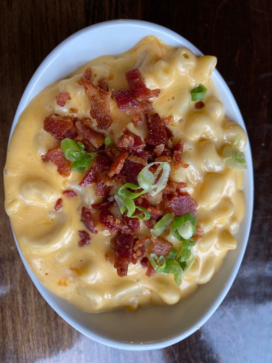 Mac & Beer Cheese w/ Crumbled Bacon