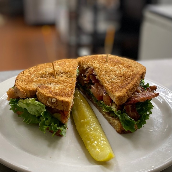 BLT w/ Avocado