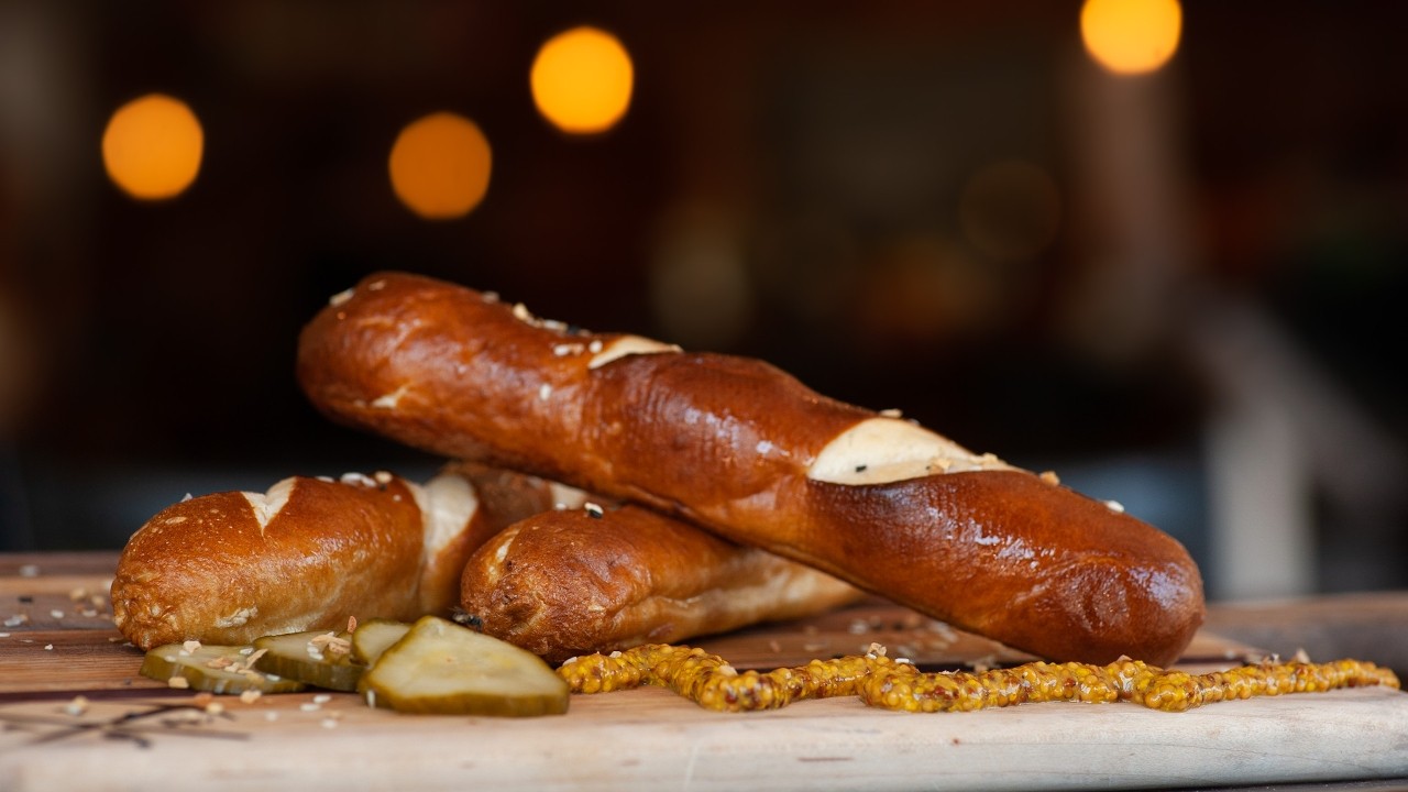 Pretzels with Around The Horn Beer Cheese