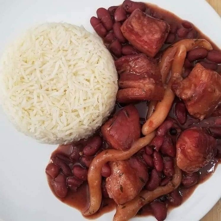 Stew peas w/Pigtail and beef