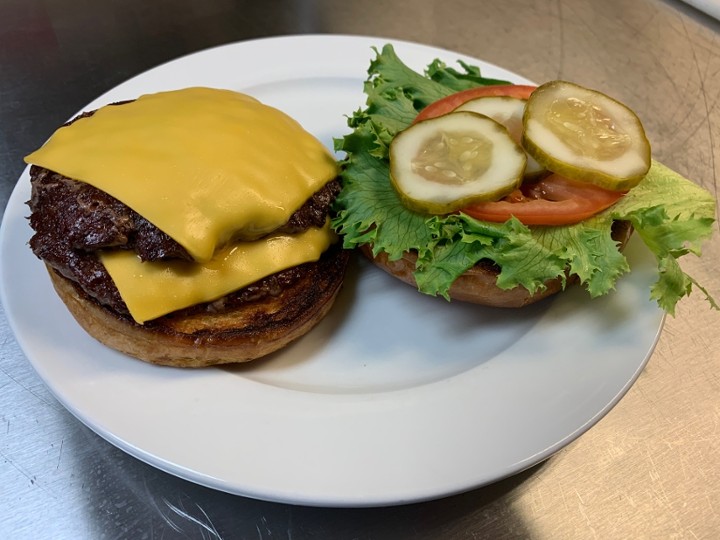 Traveler's Cheese Burger