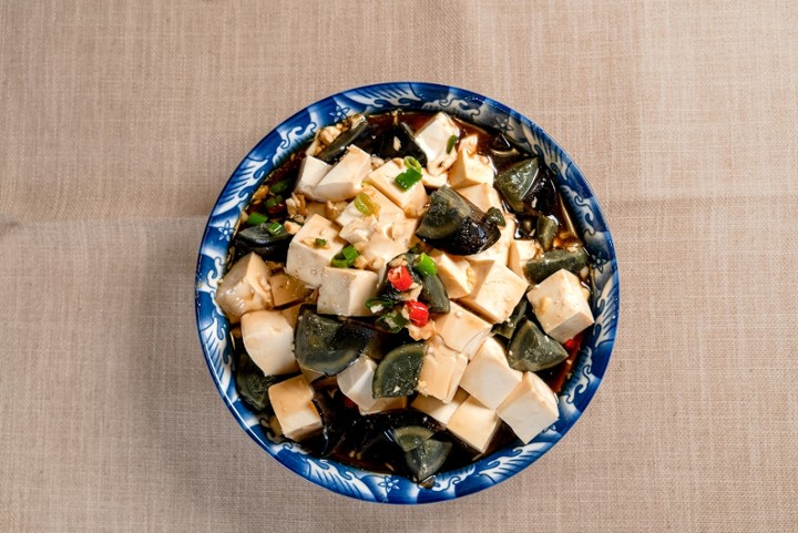 Chilled Tofu With Century Egg凉拌皮蛋豆腐