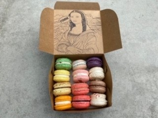 Box of Love: 1 dozen variety