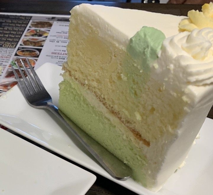 Pandan Cake - Buttercream (slice)