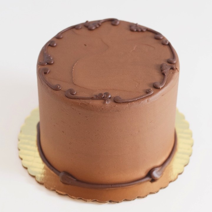 6" 3 Layer Chocolate / Chocolate House Cake