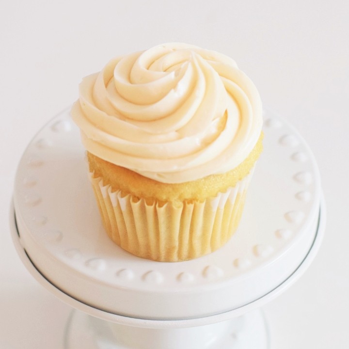 Vegan Yellow Cupcake with Vegan Vanilla