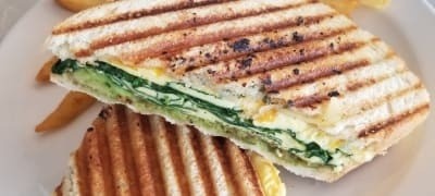 Spinach & Pesto Breakfast Sandwich