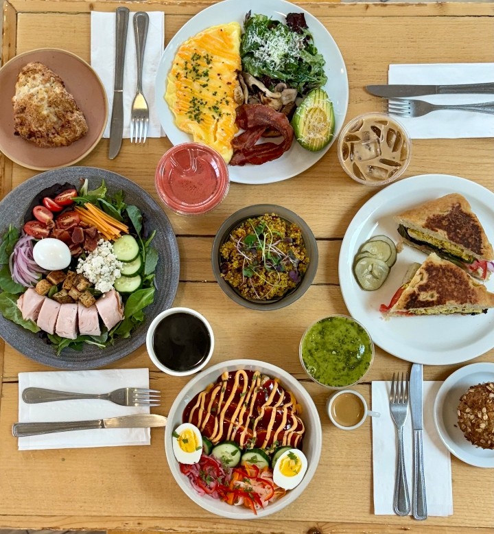 Earth's Harvest Kitchen & Juicery