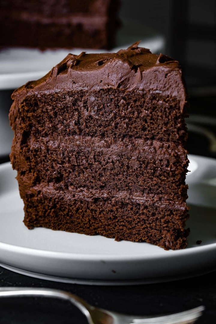 CHOCOLATE CAKE - WHOLE CAKE