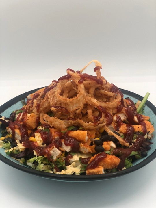 SALAD BBQ CRISPY CHICKEN SALAD