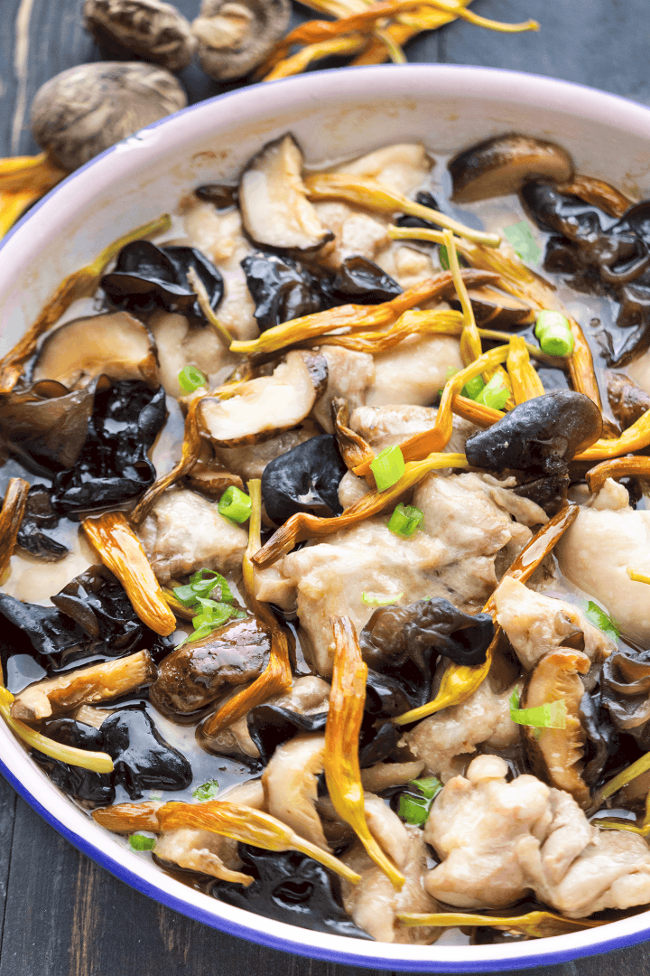 Steamed Chicken With Mushrooms
