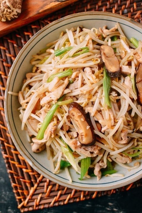 Chicken W/ Bean Sprouts