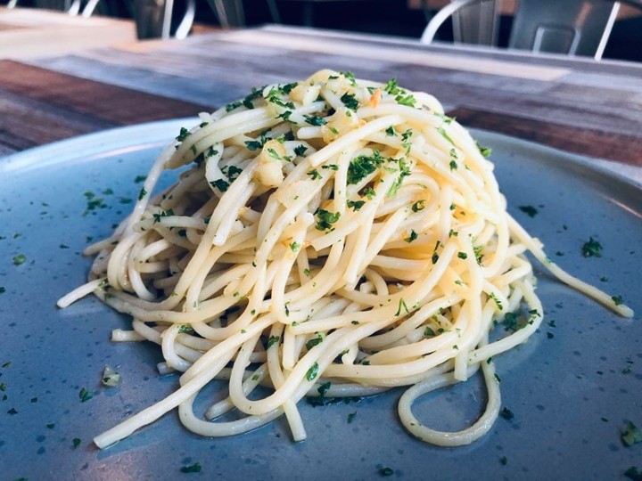 Spaghetti ao alho e oleo