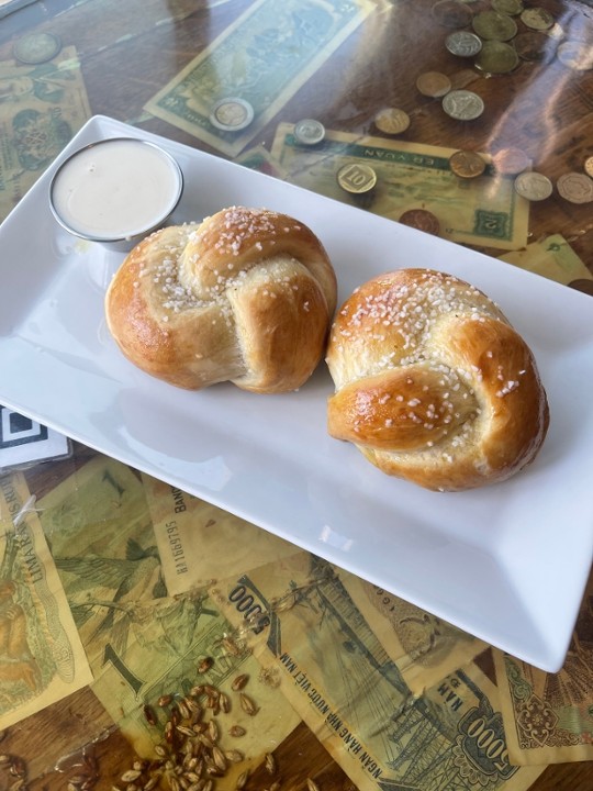 Pretzel Knots