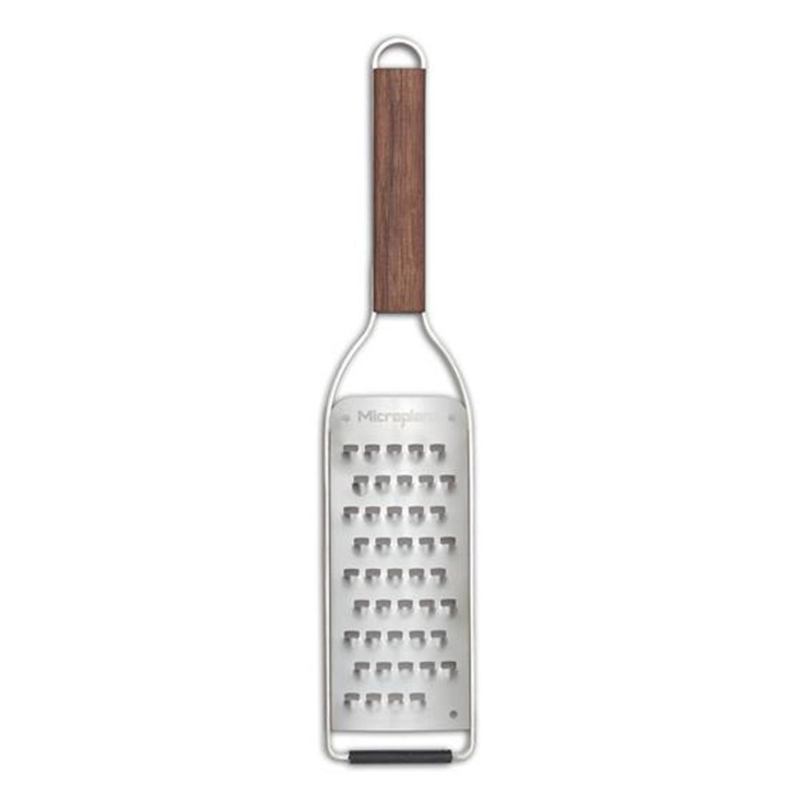 Extra Coarse Grater w/walnut handle - Microplane Master Series