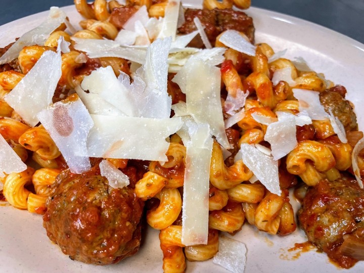 Marinara w/ Meatballs Pasta