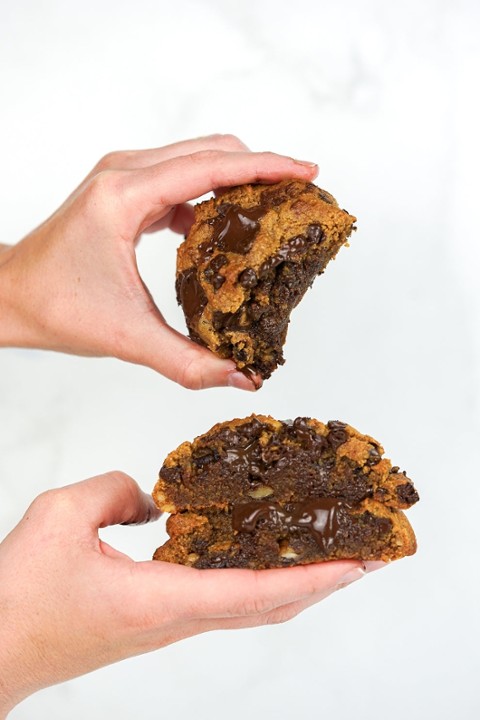 Cookie - Chocolate Chip Walnut