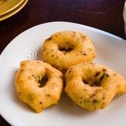 Medhu Vada (2 Pieces)