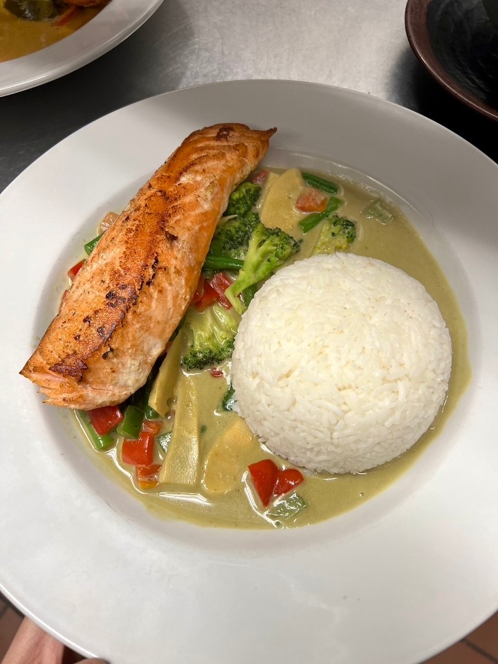 Grilled Salmon Curry