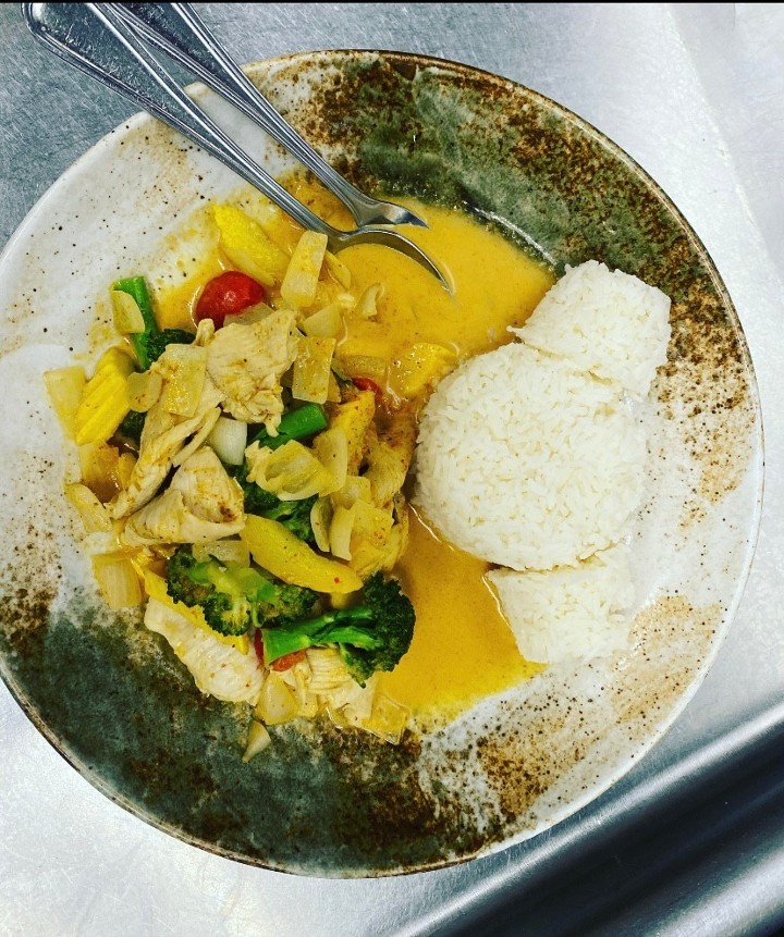 Chicken (Dinner) Curry