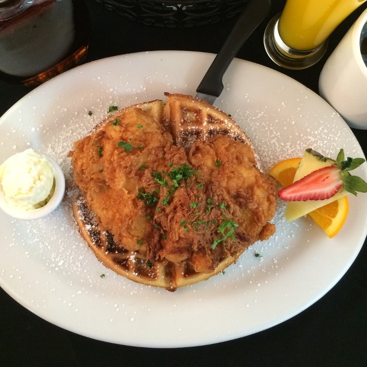 Crispy Fried Chicken & Waffle