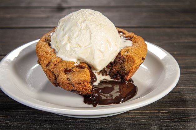 Chocolate Chip Lava Cookie & Vanilla Ice Cream
