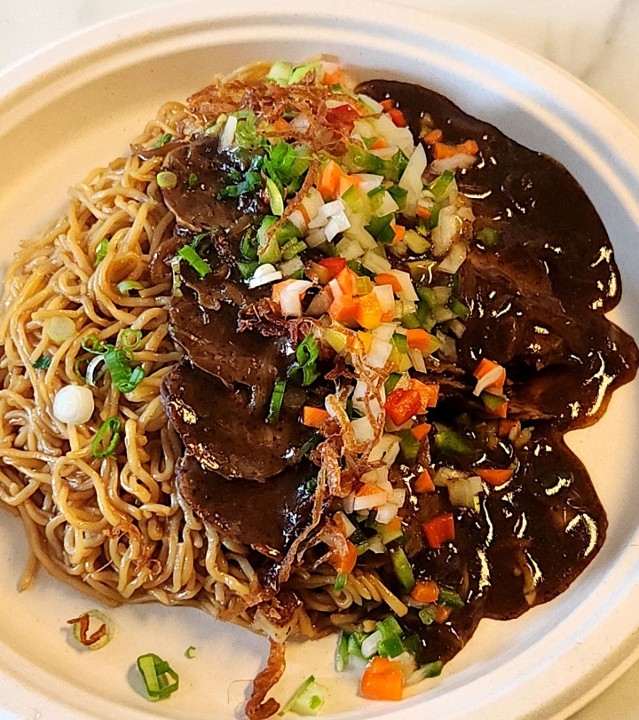 Spicy beef noodle