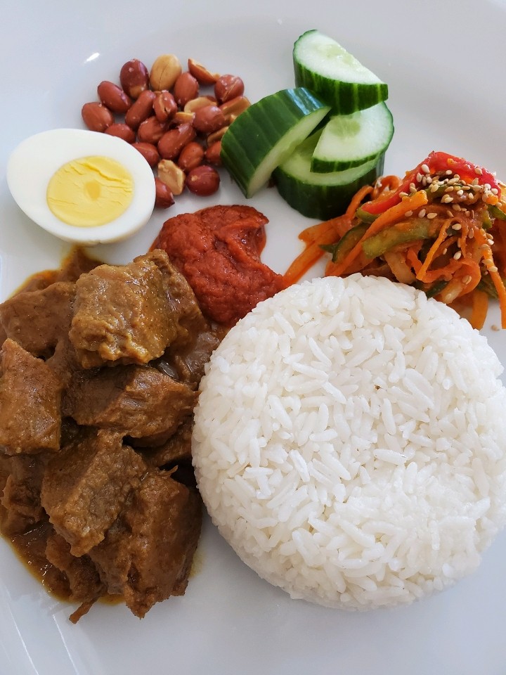 Nasi Lemak with Beef Rendang