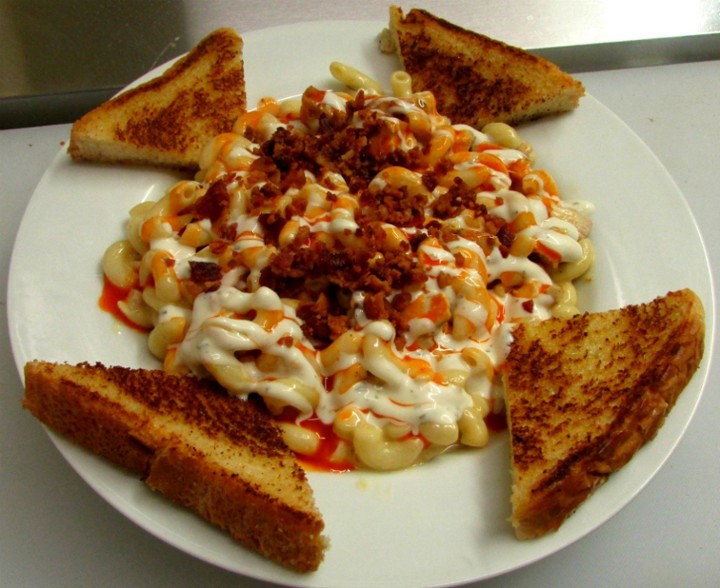 2 Mac n Cheese Dinners w/ Salads & Appetizer