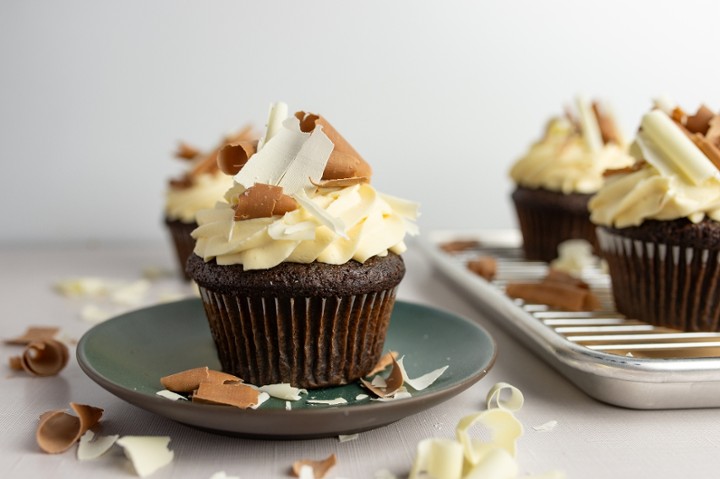 stout + bailey's cupcake