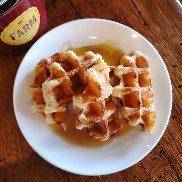 WAFFLES AND MAPLE SYRUP