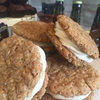 Oatmeal Creme Pie