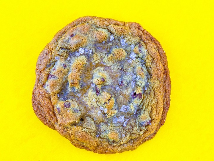 BROWN BUTTER CHOCOLATE CHIP COOKIE